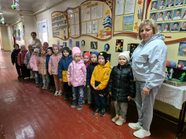 Посетили выставку "Космос глазами детей" Посетили выставку "Космос глазами детей".