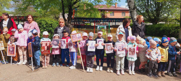 Патриотическая акция "Бессмертный полк в детском саду" Патриотическая акция "Бессмертный полк в детском саду".